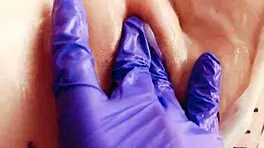 嘿，想看这个ASMR骚货抠湿淋淋骚逼吗？