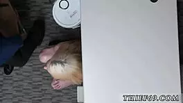 动漫中娇小少女第一次警察油群交