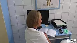 Kayla Green: Doctor, enjoy my blowjob