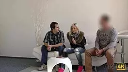 哇，和邻居在隐藏摄像头这么亲密，想看吗？？ 😏