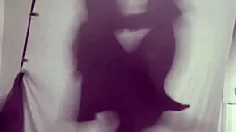 Hijastra Manipulada Y Follada En El Juego De Las Formas De Sombras Al Frente De Sus Padrastros Que Solo Ven Formas De Posiciones Sexuales Eroticas