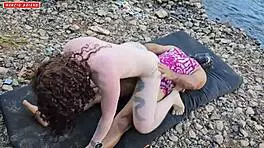 Ja E A Segunda Vez Que A Minha Esposa Sai Pra Passear Com O Amigo Gordinho!