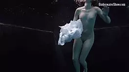 Andrejka SHOWCASES stunning UNDERWATER moves in BIKINI at BEACH pool