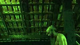 黑人18+少女跪下臣服口交和乳交