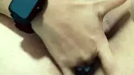 Mucha leche dripping from my tight homemade pussy after fingering