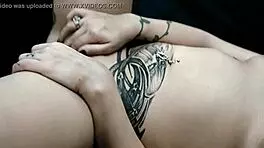 布鲁克林自慰她的大屁股，想看吗？😜