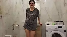 Teen Gets Attention in the Mouth in an Amateur Video, Sorry I Couldn't Make It Sit Still