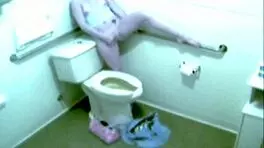 Spying on this blonde teen masturbating in the bath 😏