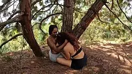 I exercise with friends, we have outdoor threesome