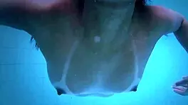 After shower, young Latina with giant ass relaxes with Stella Smeets and Samuray Farias