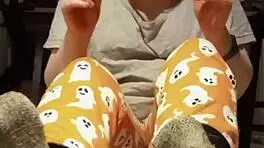 Homemade video featuring unusual foot details