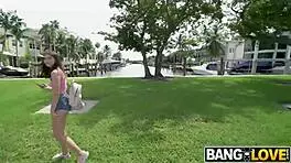 Eliana Rose，低调怪咖，在公交车上猛骑