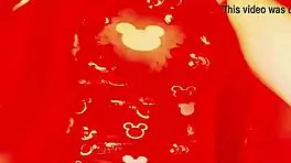 madrastra jovencita cachonda le da mamada de verga a su hijastro en un autobús en público sexo real casero amateur de madrastra e hijastro