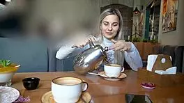 嘿Letty Black，在拥挤咖啡厅感受遥控跳蛋？