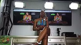 Casting call for teen 18+ with small tits and toys