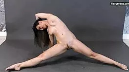 yo babe, show that trimmed pussy and big tits now