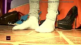 Teen Masturbates in Underwear Competition, Cumming Hard