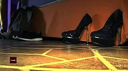 Teen Masturbates in Underwear Competition, Cumming Hard