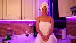 Hot babe has an interview and gets so horny during casting