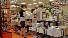 Teen Gives Oral Service and Ride to Nerd