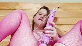 I masturbate my pussy with vibrator - amateur