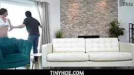 maya woulfe gives squirting orgasm to neighbor donnie rock 😍