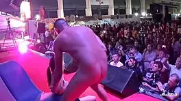 Francys Belle Blows Victor Bloom's Big Cock in Public Sex