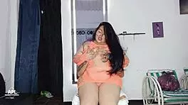 tasting the delicious ass and beautiful body of the new model hired for the studio