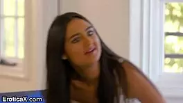 A beautiful, gleaming and scantily clad woman brings a shy man to romance him through dancing