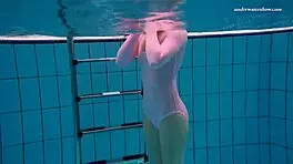 OMG, liza bubarek is such a hot underwater mermaid babe!!