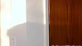 Cheerleader les pussylicked before tribbing