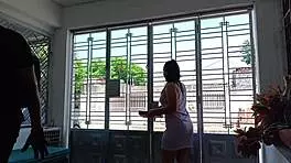 Teen offers delivery guy sex payment while undressing