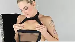 sexy blonde dahlia toys her pussy solo