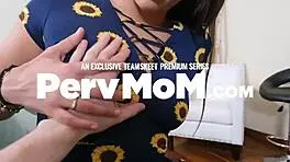 Watch this lesbian threesome!