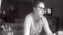 淫荡少女跳过作业自慰隐藏摄像头色情