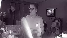 淫荡少女跳过作业自慰隐藏摄像头色情