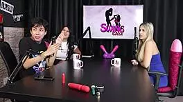 I hate casul sex, but she deposites her pussy first