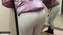 Pick up fitness coach at gym and fuck her rough at home 💪🏋️‍♀️