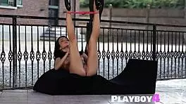 Sapphira spreads legs, shows shaved pussy in solo scene. 😘