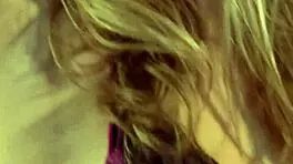 Watch this hot teen masturbate on the desk