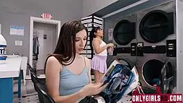 too hot maya woulfe and summer col burning up the sheets!