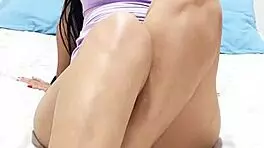 Horny Amateur Fucks Her Wet Pussy