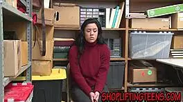 Amateur Thief Gets Facialized