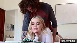 该死，小公主Haley Spades渴望继兄热射！