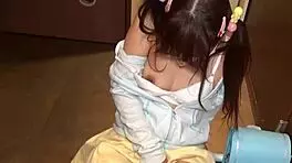 可爱小Nana用害羞尿布自慰动漫风格