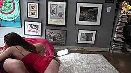 Amber Summer Makes The Sugardaddy Deal