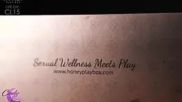 look at my 18yo ass bouncing on this dildo!