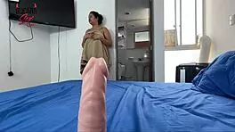 Colombian prostitute masturbates outdoors