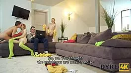 i lickin teen 18+ in lesbo group