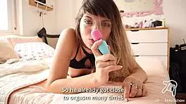 Teen achieves quick orgasms on natural tits